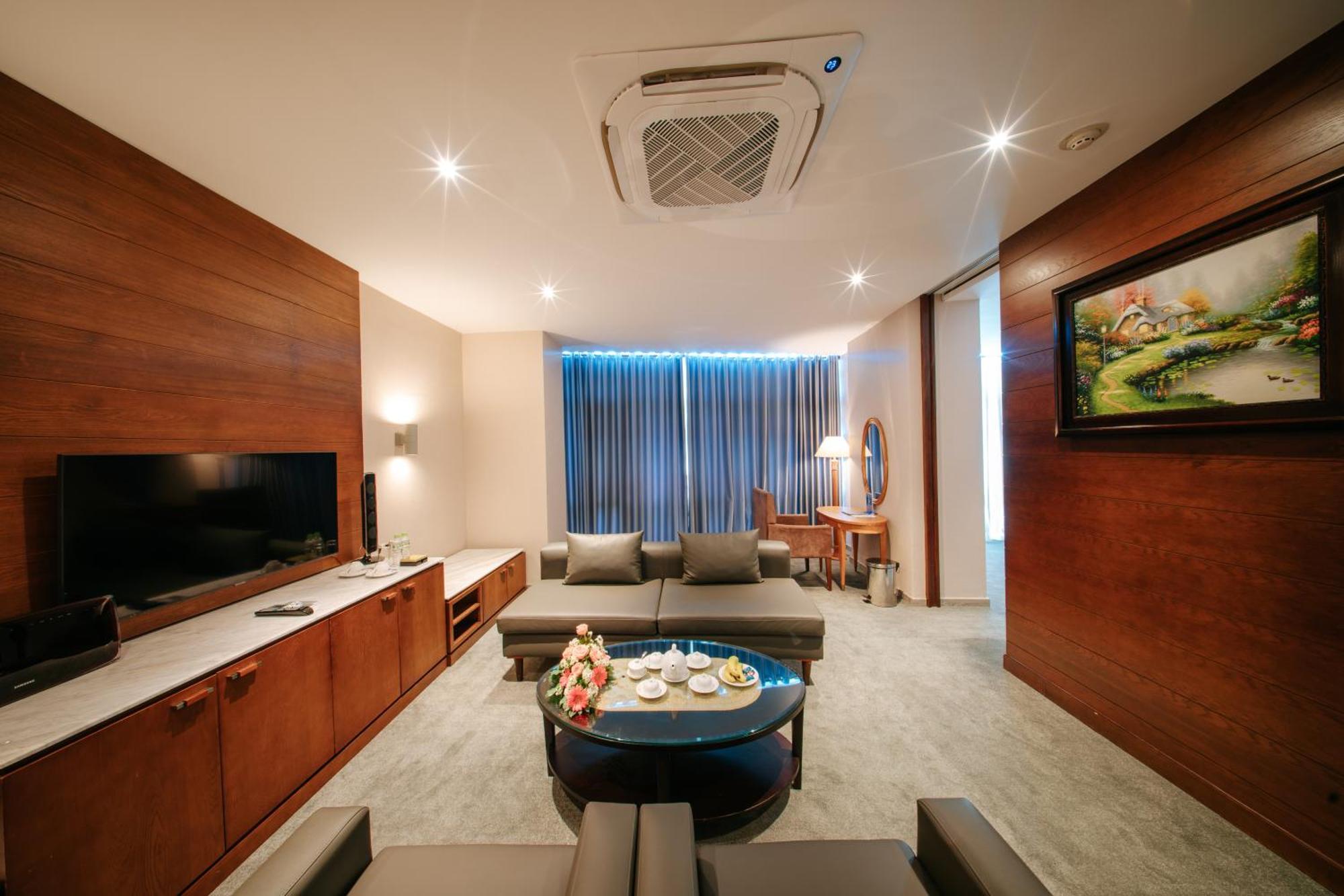 Petro Hotel Vung Tau Esterno foto