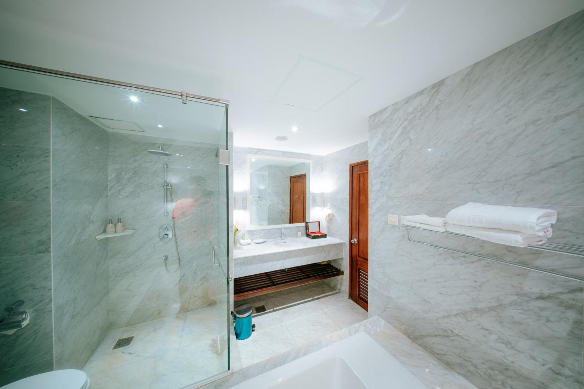 Petro Hotel Vung Tau Esterno foto