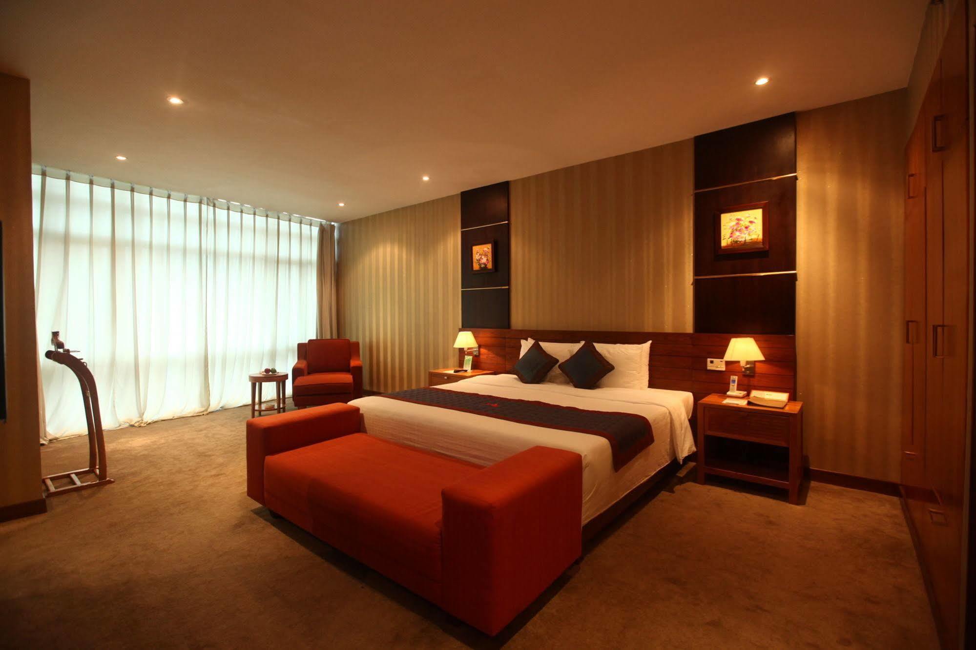 Petro Hotel Vung Tau Esterno foto
