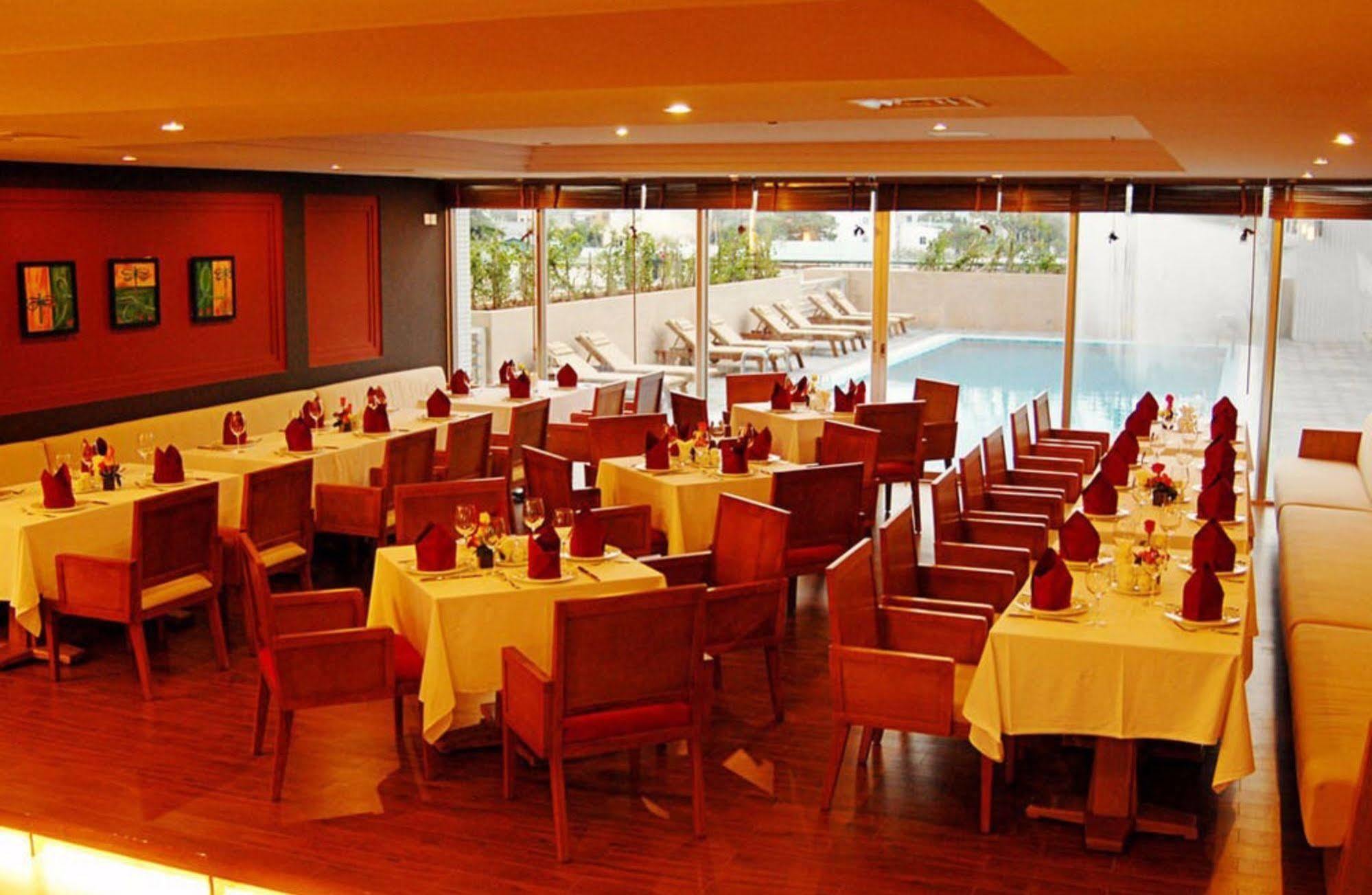 Petro Hotel Vung Tau Esterno foto