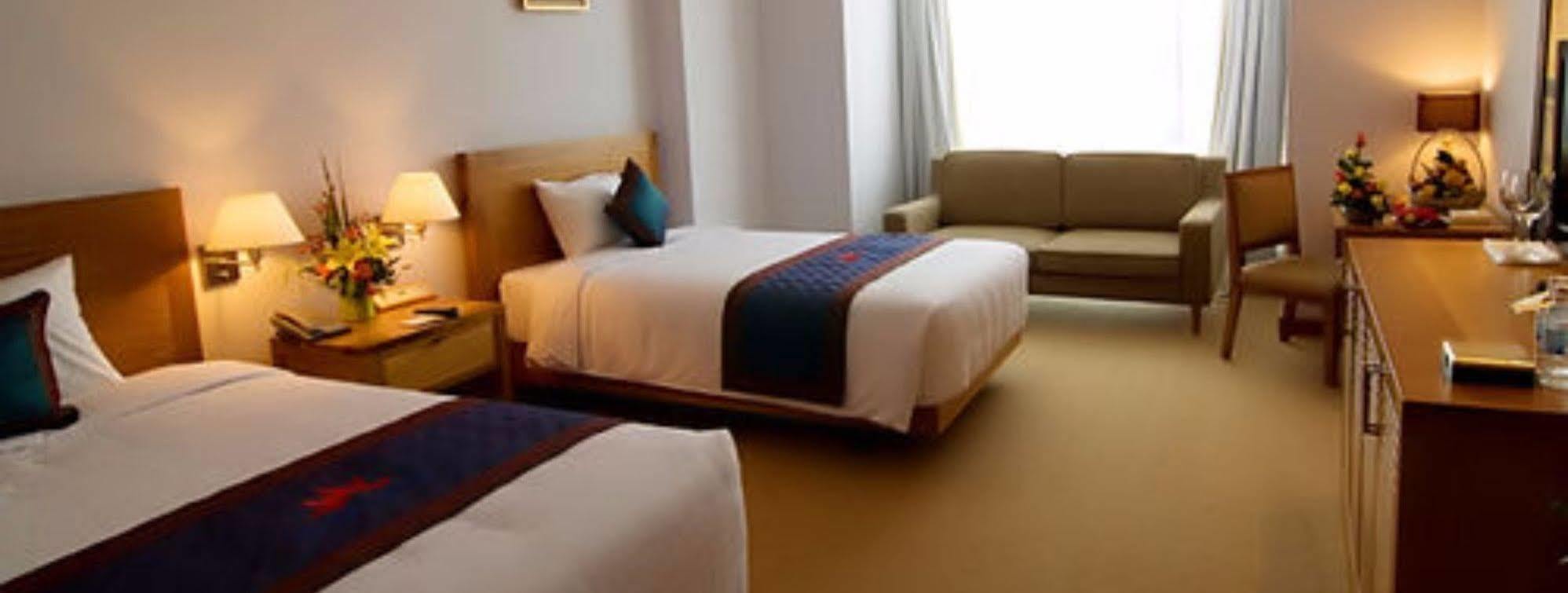 Petro Hotel Vung Tau Esterno foto
